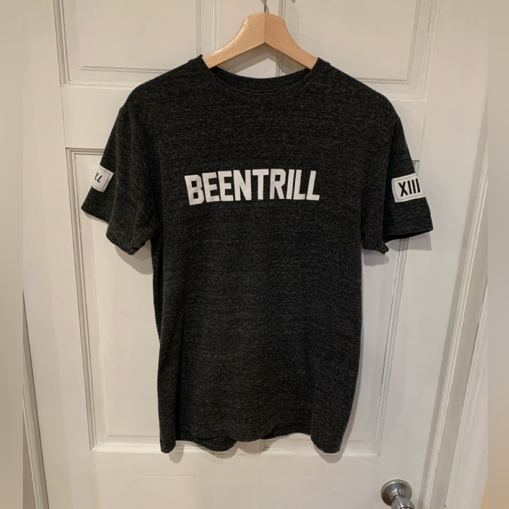 Been Trill #BEENTRILL "Irie Trill Vibes" Camo Graphic T-shirt (Medium)